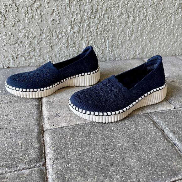 Skechers Whilshire Blvd Blue Memory Foam Comfort Shoes 7.5 Stretch Crochet Knit - Picture 3 of 11